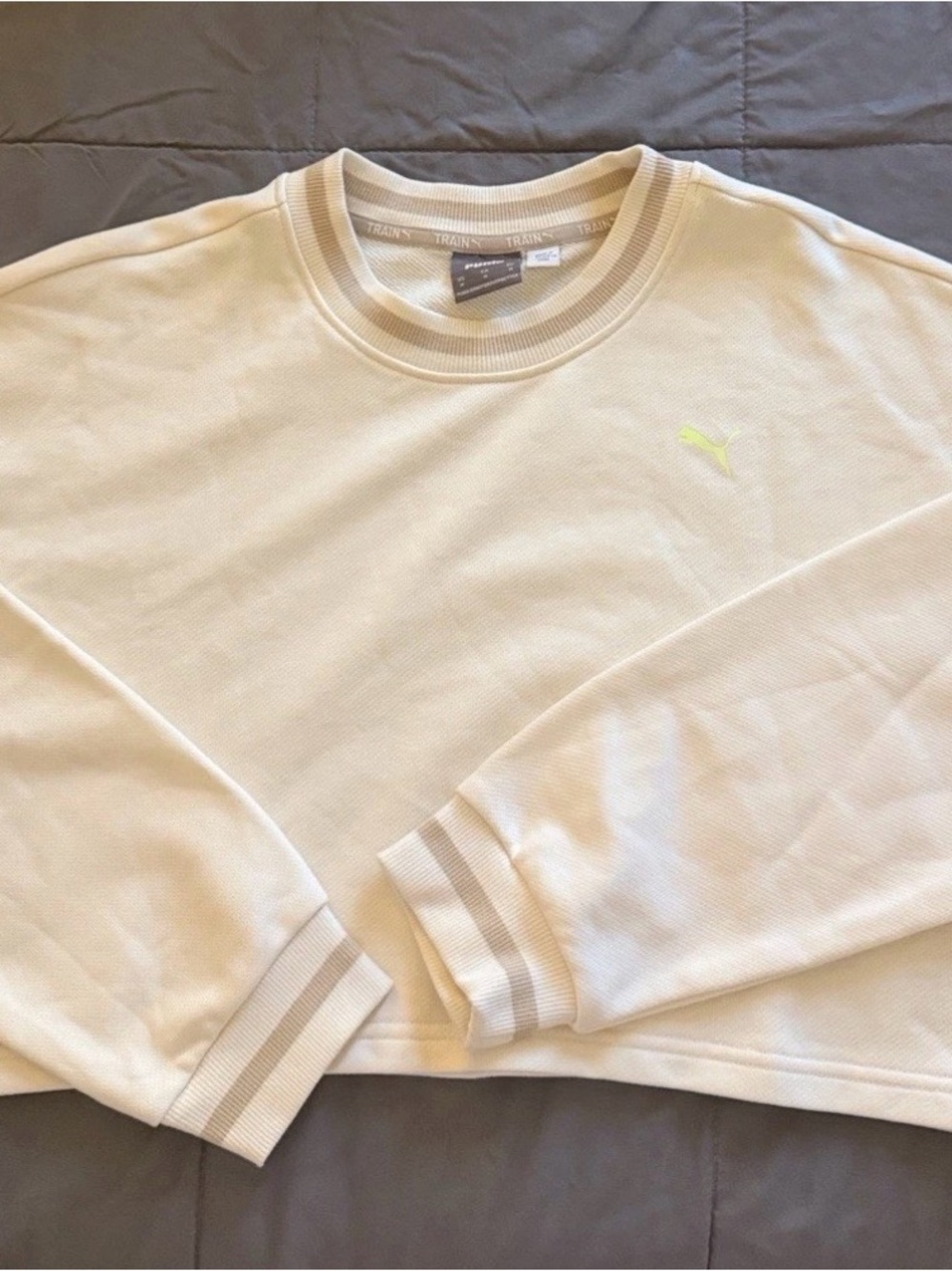 Puma Women’s Crewneck Sweatshirt in Off-White with Pale Yellow Logo